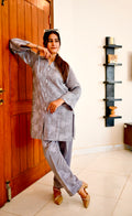 COOL GREY